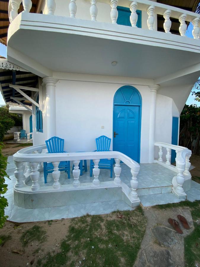 Alma Beach Hotel Weligama Esterno foto