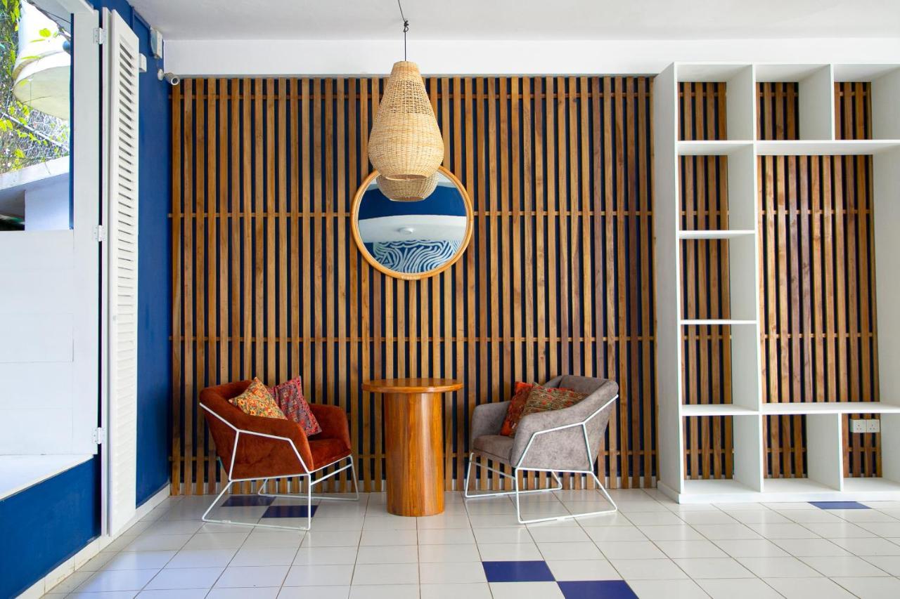 Alma Beach Hotel Weligama Esterno foto